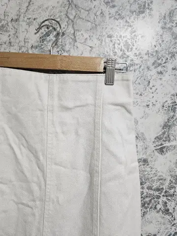 PROPORTION BODY DRESSING 데님 머메이드 스커트 화이트