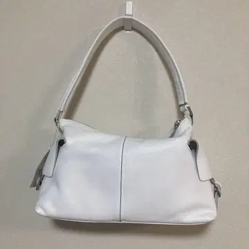 택 포함 새상품 이브 발렌테 더블 포켓 화이트 가죽 숄더백