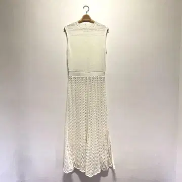 MARILYN MOON 마릴린 문 슬리브리스 롱 니트 원피스