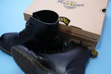 28cm Dr.Martens 닥터마틴 1460 8홀 레이스업