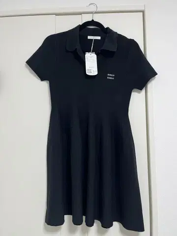 블랙 폴로 드레스 반팔 플레어