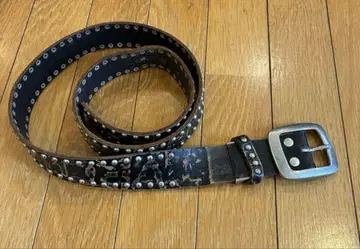 스터드 장식 블랙 가죽 벨트