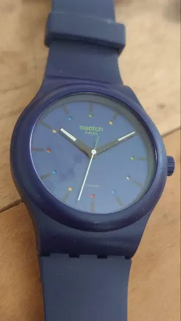 swatch 네이비 컬러풀 다이얼 시계