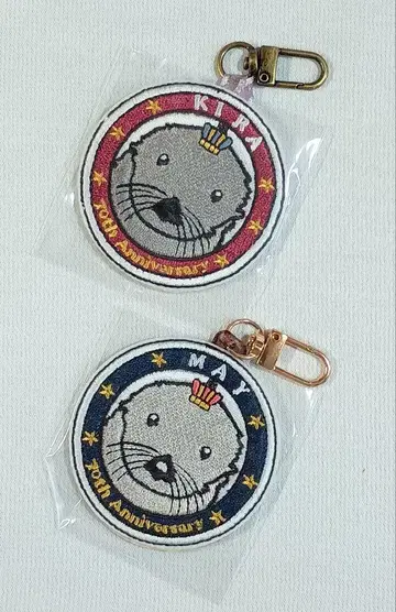 새상품 도바 수족관 70주년 메이 & 키라 와펜 키링 2개 세트