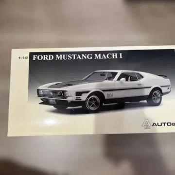 AUTOart 1971 포드 머스탱 마하 I 1:18
