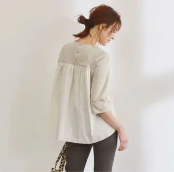 23구 백 디자인 티셔츠 블라우스 풀오버 빅