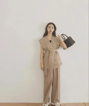 RANDEBOO 무드 조끼 베이지 셋업