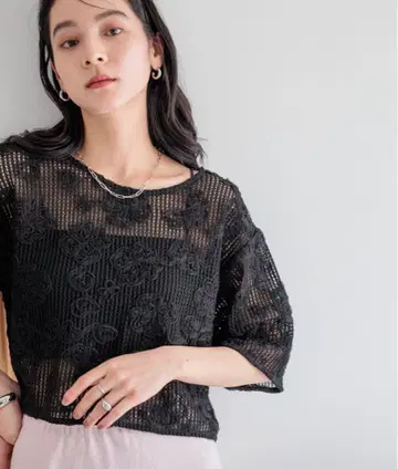 레이스 뜨개질 블랙 오분 소매 상의