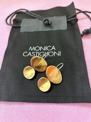 MONICA CASTIGLIONI 골드 귀걸이 (새상품급)