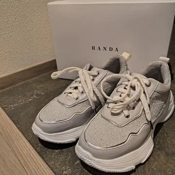 RANDA 썸머 트위드 볼륨 밑창 스니커즈