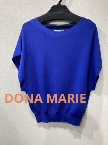 DONA MARIE 겨드랑이 보임 방지 니트 블루