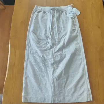 New Balance 롱 스커트 베이지