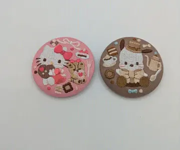 산리오 자수 캔뱃지 헬로키티 포차코