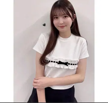 JILTU 작은 프릴 티셔츠 화이트 블랙