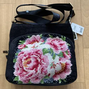 CHENILLE TOWEL Lake Alister 포쉬 피오니 블랙