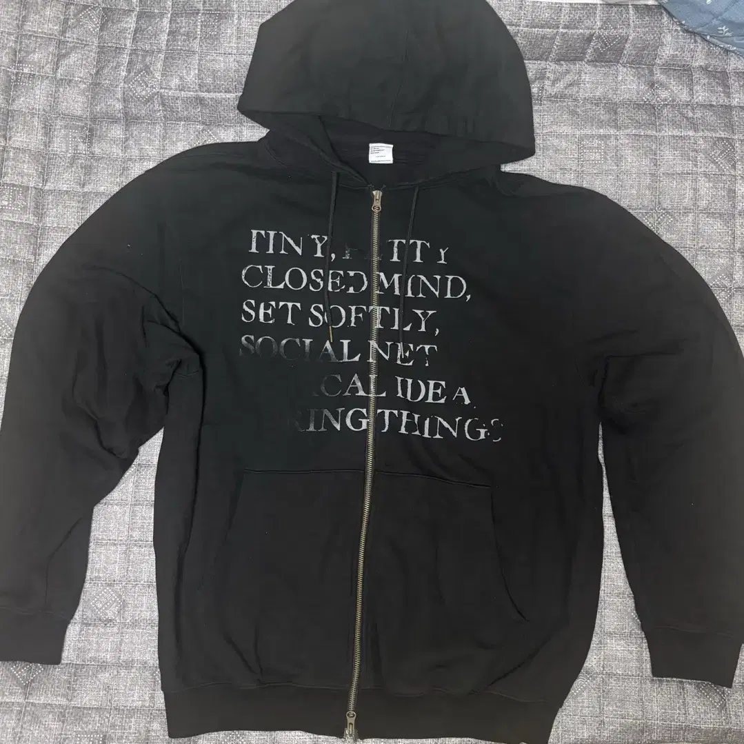 The Coldest Moment Hoodie Zip-Up TCM on Bunjang Global Site.