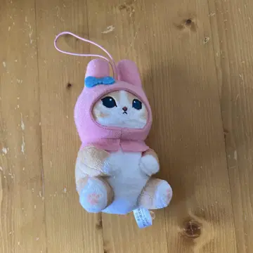 토끼 모자를 쓴 고양이 봉제 인형
