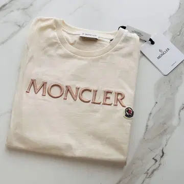 MONCLER 자수 티셔츠 크림 새상품 미사용 택 포함