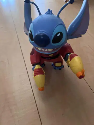 스티치 피규어 로켓 런처 포함 약 30cm