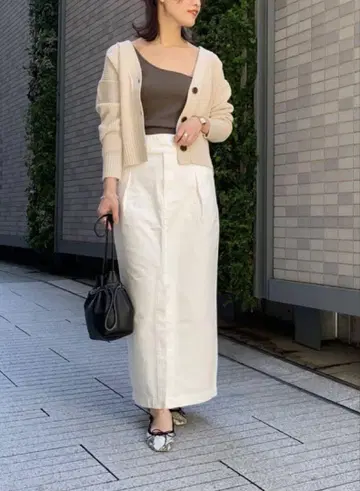 어반 리서치 롱 스트레이트 턱 데님 스커트 화이트 화이트