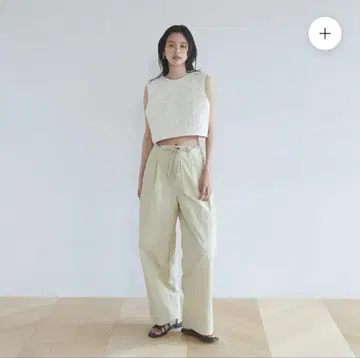 searoomlynn 2tuck 나일론 볼륨 팬츠
