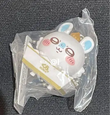 치이카와 쿠라스시 비쿠라폰 피규어 키링 모몽가