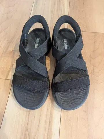[미사용 새상품] SKECHERS 샌들