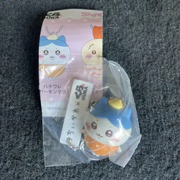 치이카와 쿠라스시 하치와레 연어 마요 피규어 키링