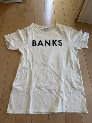 BANKS JOURNAL 뱅크스 티셔츠