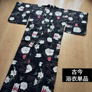 고금 블랙 베이스에 꽃무늬 M 유카타 단품