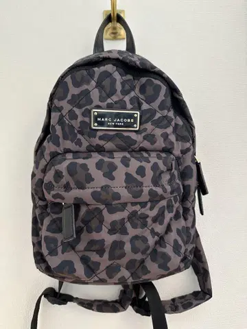 새상품급. MARC JACOBS 레오파드 무늬 백팩