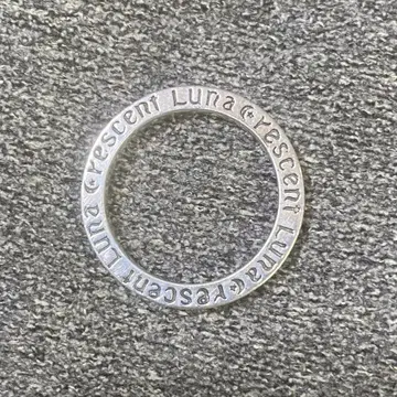 crescent luna 반지