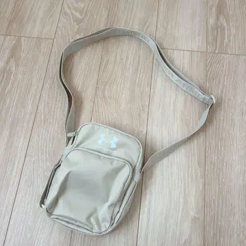 언더아머 숄더백 베이지 미니 백팩