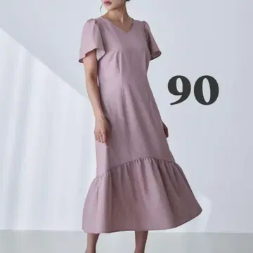 자연스럽게 목이 가늘어 보이는 밑단 티어드 원피스 90