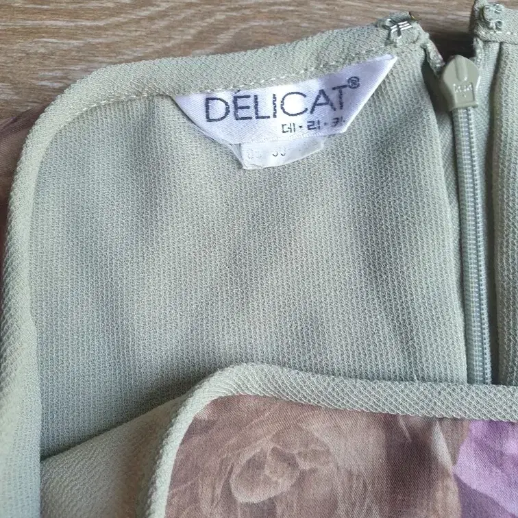 귀족적인 여인 롱원피스 레트로룩 쉬폰 시스루 여름소재 정장 마담의류 당일