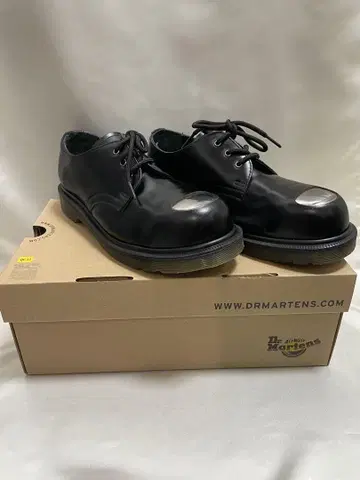 Dr. Martens 블랙