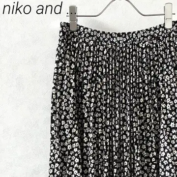 niko and ... 롱 스커트 플레어 미니 꽃무늬 허리밴딩 안감 부착