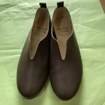 Recipe 브라운 V 컷 슬립온 23cm