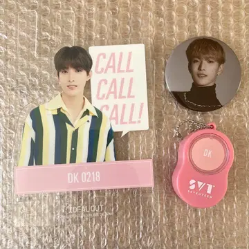 seventeen 세븐틴 도겸 캔뱃지 아크릴 스탠드 보이스 키링