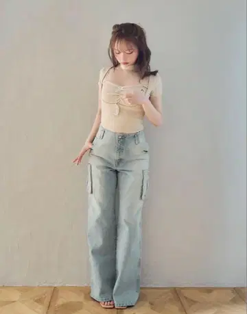 앤드메리 뒷부분 리본 장식 데님 카고 팬츠