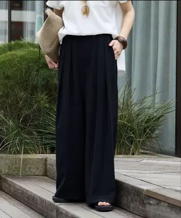 리브 드와 턱 와이드 슬랙 블랙