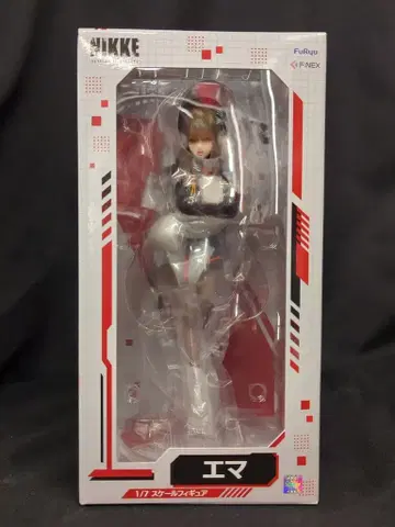 FURYU 1/7 스케일 피규어 엠마