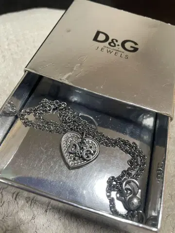 D&G 목걸이 중고품