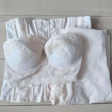 FOUR SIS & CO. 브라이덜 이너 세트