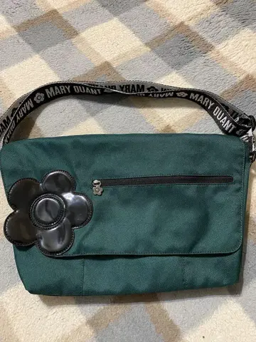 "MARY QUANT" 숄더백