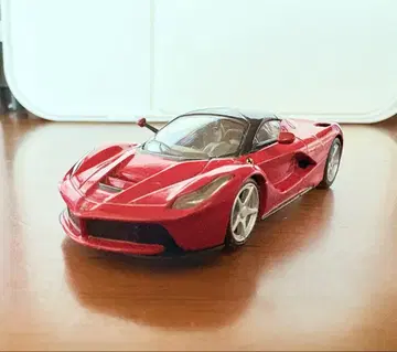 교쇼 1/64 페라리 Ferrari 라페라리