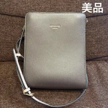 &chouette 세로형 스퀘어 숄더백 브라운 안드츄에트