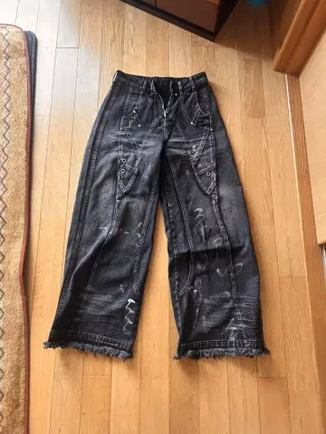 블랙 와이드 레그 데님 프린지 밑단