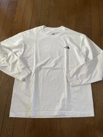 THE NORTH FACE 롱 슬리브 티셔츠 화이트