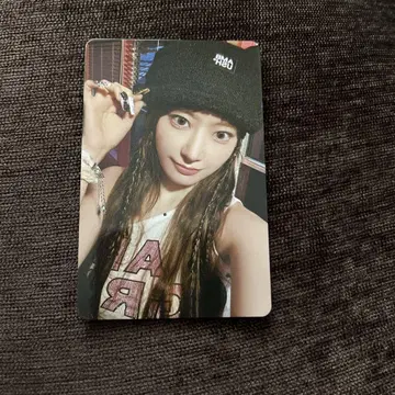 LE SSERAFIM GR8 사쿠라 트레이딩 카드